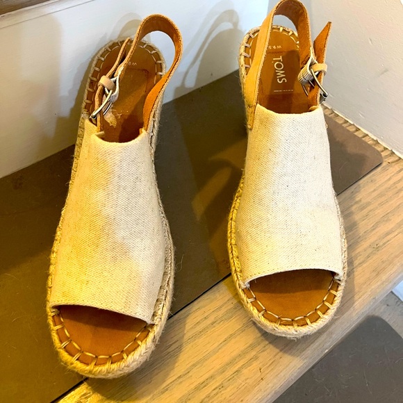 TOMS Women's Monica Wedge Sandal 9.5 Natural Hemp/Leather. NEW WITHOUT BOX - Picture 1 of 16